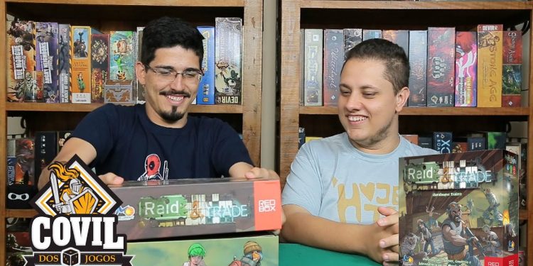 O QUE TEM NA CAIXA? Unboxing Raid & Trade