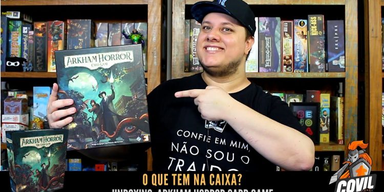 O Que tem na Caixa? Unboxing Arkham Horror Card Game
