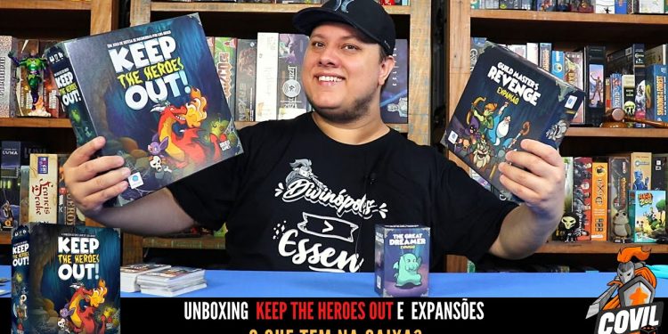 O Que tem na Caixa? Unboxing Keep the Heroes Out