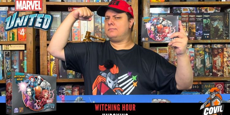 O Que Tem na Caixa?  Unboxing Marvel United Witching Hour